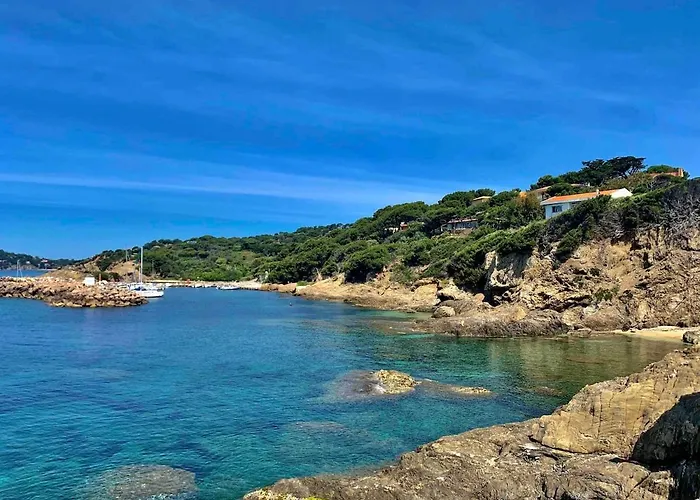 Presqu'ile De Giens, Joli T2 A 5 Minutes De La A Pieds 耶尔